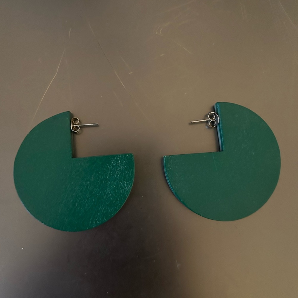 Green wood geometric earrings